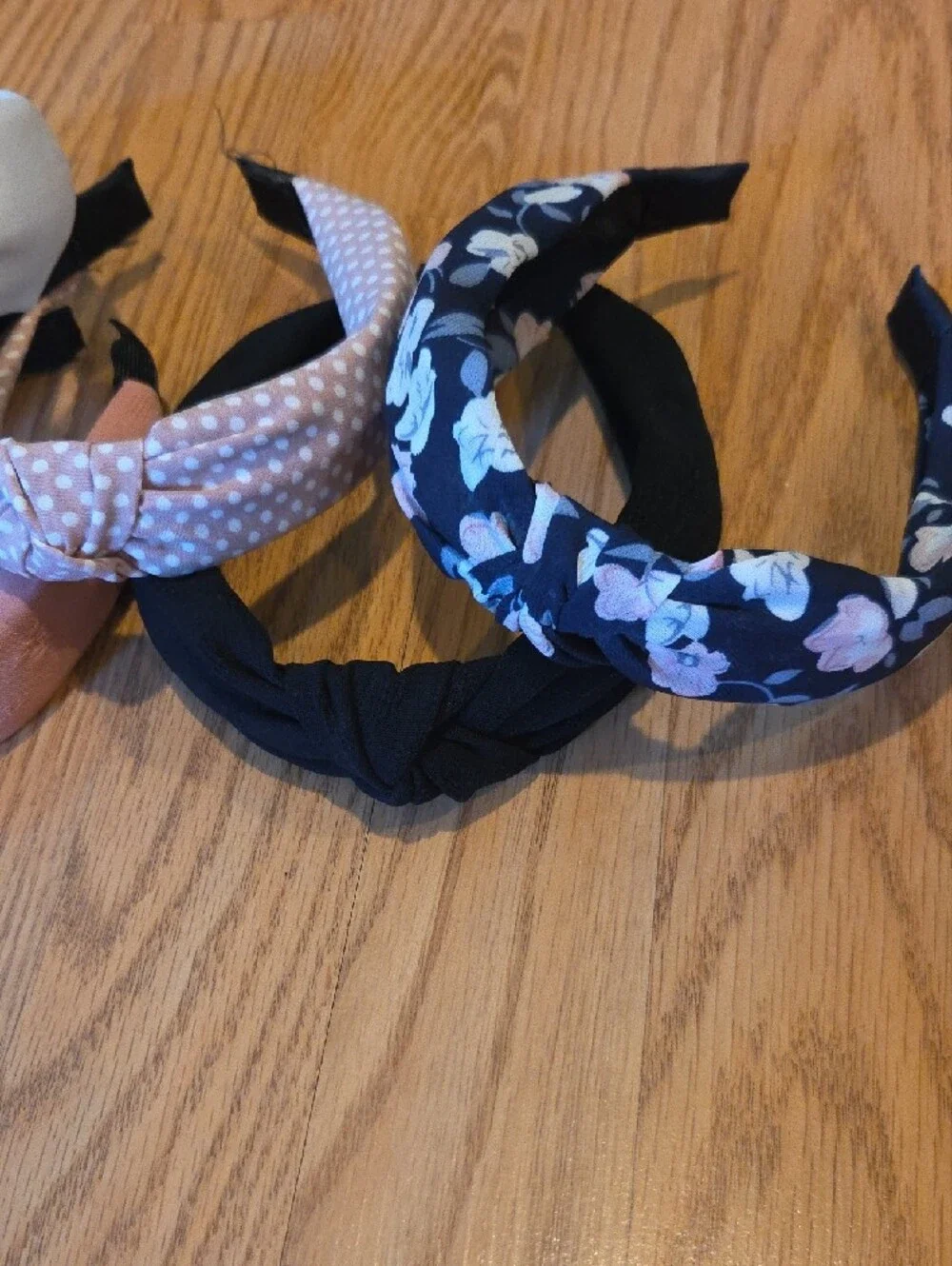 Set of Women’s Knotted Headbands in White, Pink, Light Blue, Black & Floral
